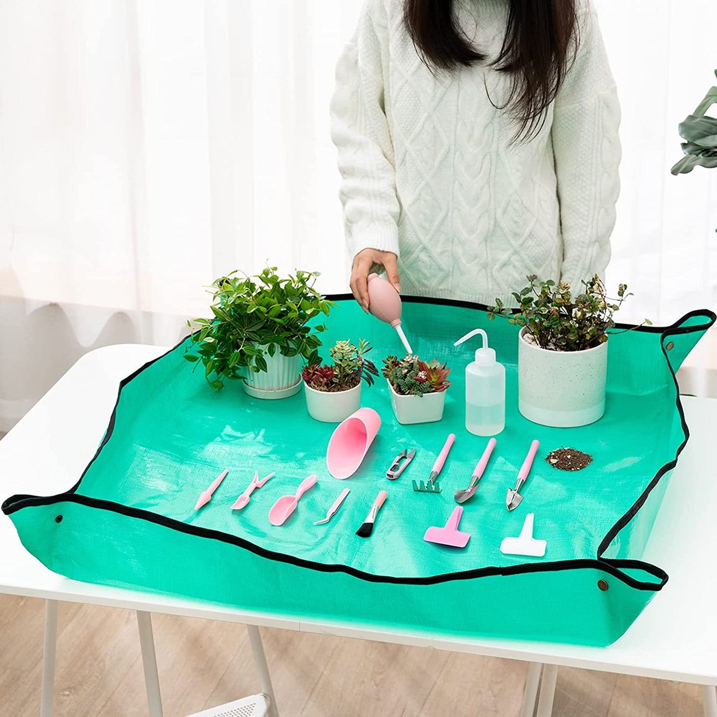 25-Pc Indoor Succulent & Plant Care Kit w/ 39.4" Repotting Mat